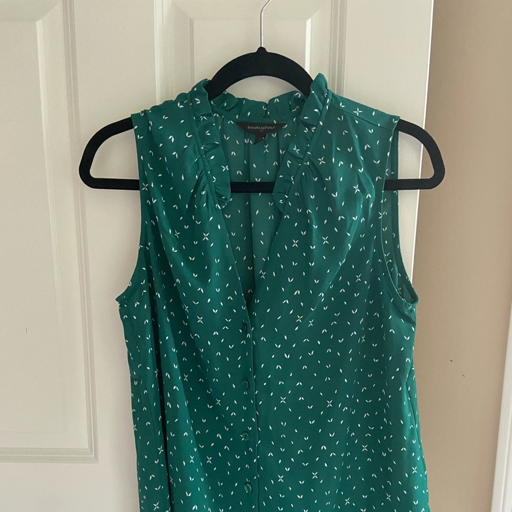 Very pretty green Top from BR